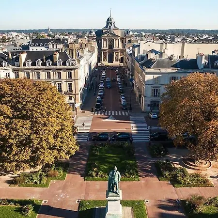 Agreable Studio A 1 Min Du Chateau De Versalles Exterior foto